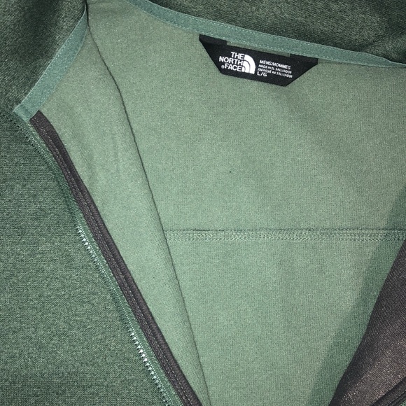 NEW without tags NORTH FACE half zip - Picture 3 of 4